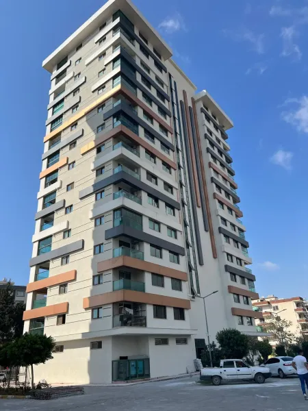 Tamamlanan cephe: mantolama ve boya