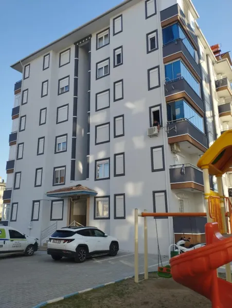 Tamamlanan cephe: mantolama ve boya